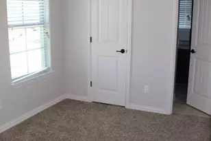 208 W Lake Ave, Sherman, TX 75090 - Photo 11