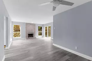 2222 Salem Dr, Carrollton, TX 75006 - Photo 9