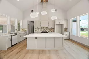 7404 N Sundance Dr, Joshua, TX 76058 - Photo 7