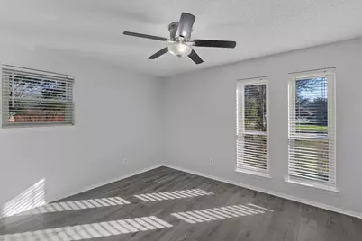 1514 Bogarte Drive, Grand Prairie, TX 75051 - Photo 19