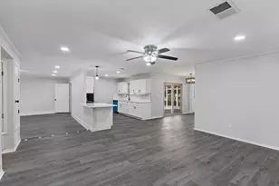 1514 Bogarte Dr, Grand Prairie, TX 75051 - Photo 9