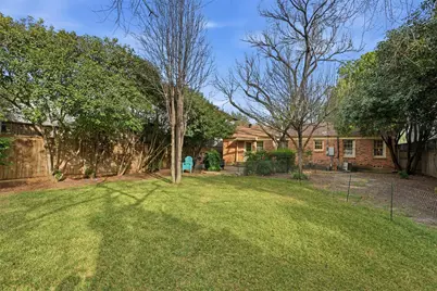 9841 Lakemont Drive, Dallas, TX 75220 - Photo 21