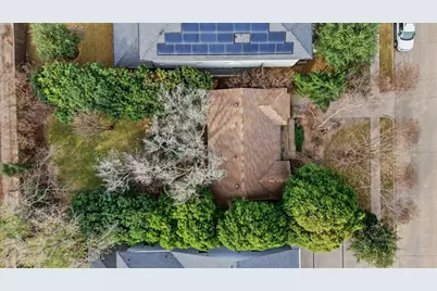 9841 Lakemont Drive, Dallas, TX 75220 - Photo 19