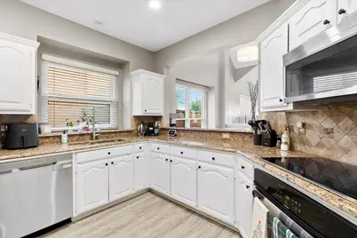 4008 Sherry Lane, Addison, TX 75001 - Photo 9