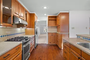 9651 Leaside Dr, Dallas, TX 75238 - Photo 9