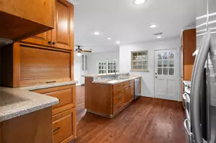 9651 Leaside Dr, Dallas, TX 75238 - Photo 7