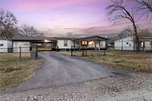 268 Lake Shadow Dr, Gun Barrel City, TX 75156 - Photo 1