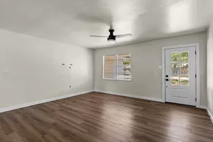 322 S Barbara, Lacy Lakeview, TX 76705 - Photo 19