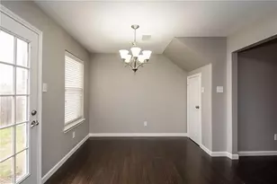 926 Walnut St, Burleson, TX 76028 - Photo 3