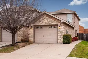 926 Walnut St, Burleson, TX 76028 - Photo 1