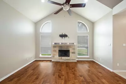 2221 Meadowstone Drive, Carrollton, TX 75006 - Photo 5