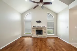 2221 Meadowstone Dr, Carrollton, TX 75006 - Photo 5