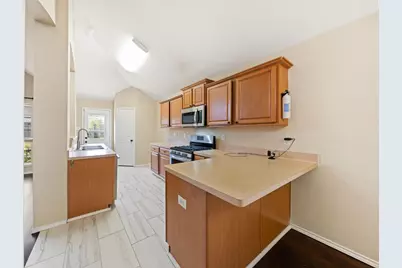 6718 Meadowcrest Drive, Arlington, TX 76002 - Photo 17