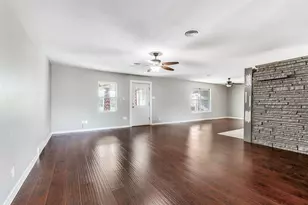 3217 Dreeben Dr, Richland Hills, TX 76118 - Photo 3