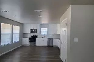 501 Poindexter Ave, Cleburne, TX 76033 - Photo 13