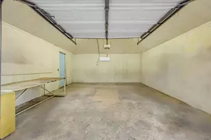 2240 Lawndale Dr, Dallas, TX 75211 - Photo 37