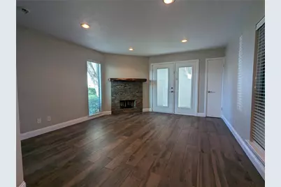 3113 Sondra Drive #106, Fort Worth, TX 76107 - Photo 3