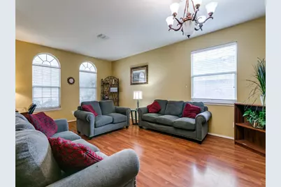 1105 Riverside Drive, Lewisville, TX 75067 - Photo 5