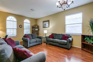 1105 Riverside Dr, Lewisville, TX 75067 - Photo 5