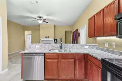 801 S Parks Drive, DeSoto, TX 75115 - Photo 3