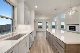 713 Scarlet Sage Dr, Waxahachie, TX 75165 - Photo 13