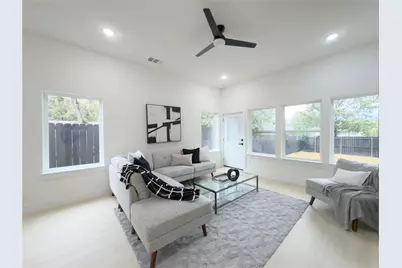 3119 Parvia Avenue, Dallas, TX 75212 - Photo 7