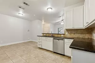 4824 Sunshine Dr, Fort Worth, TX 76105 - Photo 5