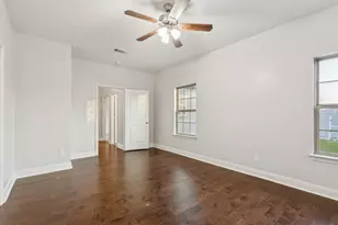 4824 Sunshine Dr, Fort Worth, TX 76105 - Photo 11