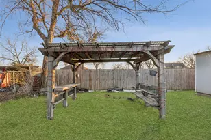 4824 Sunshine Dr, Fort Worth, TX 76105 - Photo 23