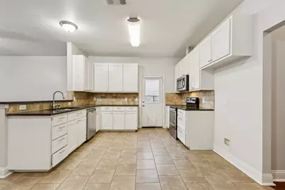 4824 Sunshine Drive, Fort Worth, TX 76105 - Photo 7