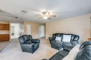 2701 Lazy Oak Dr, Little Elm, TX 75068 - Photo 9