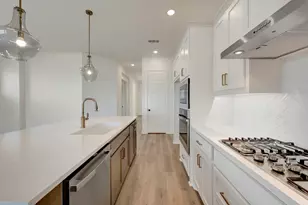 5048 Sandbrock Pkwy, Aubrey, TX 76227 - Photo 11