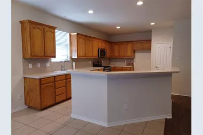 705 Crownpoint Lane, Arlington, TX 76002 - Photo 5