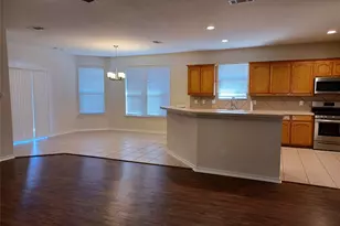 705 Crownpoint Ln, Arlington, TX 76002 - Photo 3