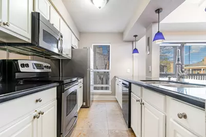 5934 Sandhurst Lane #207, Dallas, TX 75206 - Photo 9