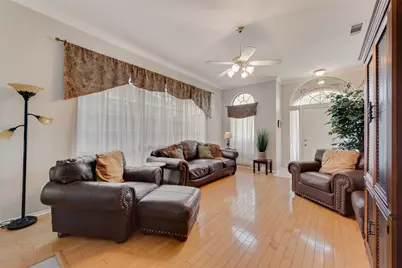 775 Marble Canyon Circle, Irving, TX 75063 - Photo 9