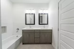 901 Hemphill St, Greenville, TX 75401 - Photo 17