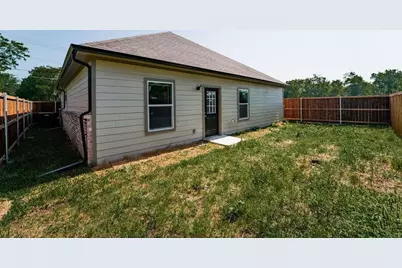 901 Hemphill Street, Greenville, TX 75401 - Photo 21