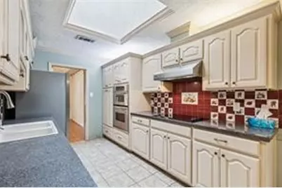 1702 Paisley Drive, Arlington, TX 76015 - Photo 7