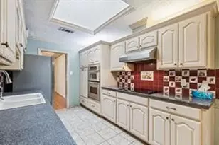 1702 Paisley Dr, Arlington, TX 76015 - Photo 7