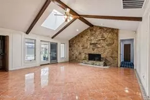 1702 Paisley Dr, Arlington, TX 76015 - Photo 5