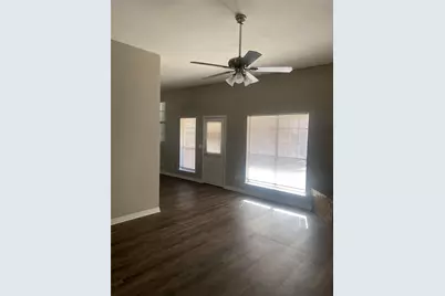 903 Breckenridge Drive, DeSoto, TX 75115 - Photo 5