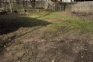 626 W Archer St, Jacksboro, TX 76458 - Photo 11