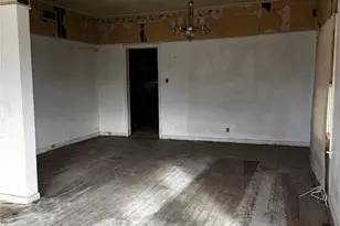 626 W Archer St, Jacksboro, TX 76458 - Photo 5