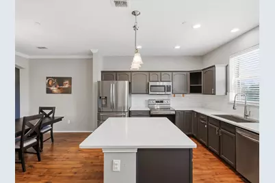 2126 McParland Court, Carrollton, TX 75006 - Photo 11