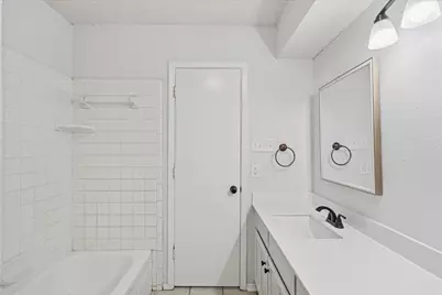 2106 Valleywood Drive, Arlington, TX 76013 - Photo 5