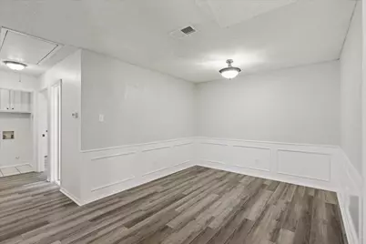 2106 Valleywood Drive, Arlington, TX 76013 - Photo 9