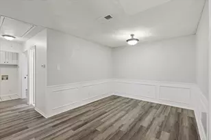 2106 Valleywood Dr, Arlington, TX 76013 - Photo 9