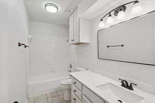2106 Valleywood Dr, Arlington, TX 76013 - Photo 3