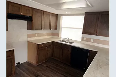 2418 Parkside Drive, Grand Prairie, TX 75052 - Photo 9